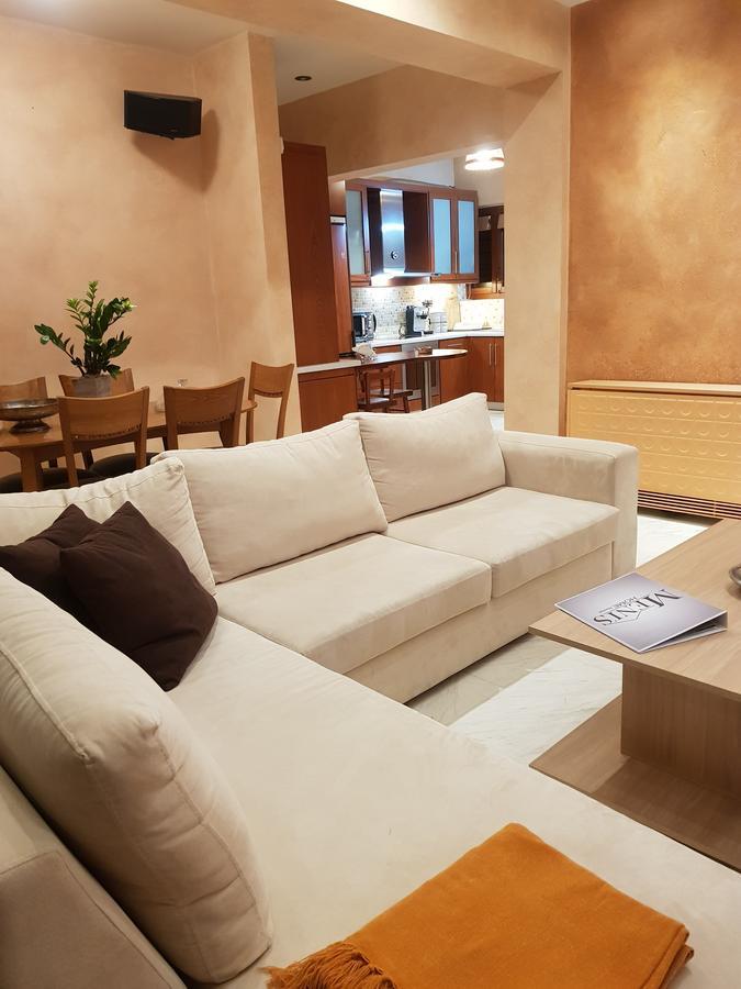 Meni'S Home 干尼亞 外观 照片