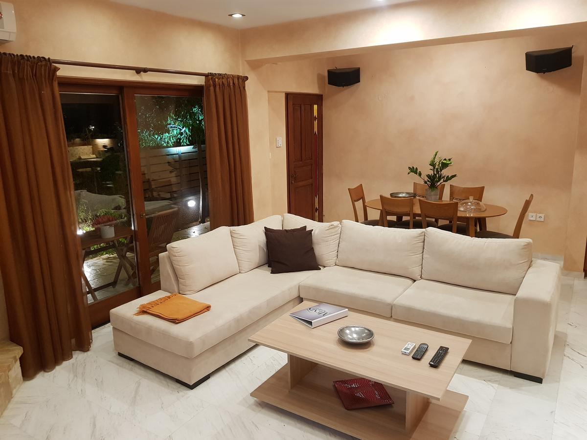 Meni'S Home 干尼亞 外观 照片